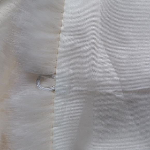 Vintage Faux Fur wrap, beautiful, well made, feels like real, but no tags, satin - Picture 8 of 8